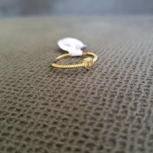 Rachel Zoe Dainty Gold💛 Flower🌸 Ring💍 - NWT - Picture 5 of 15